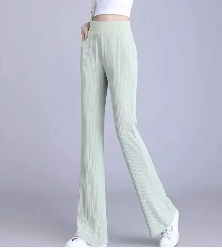 おしゃれなレディースアイスシルクパンツコーデ