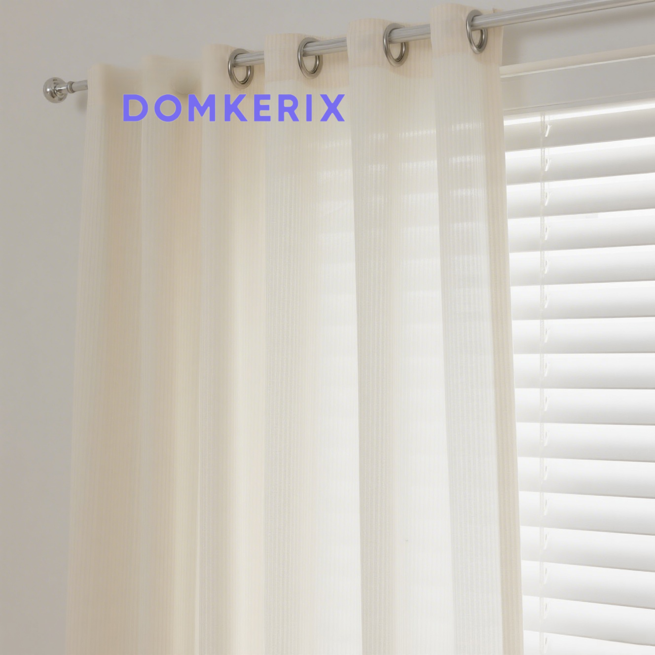 ひかりをとおすがしせんをさえぎるしろいシアーカーテン