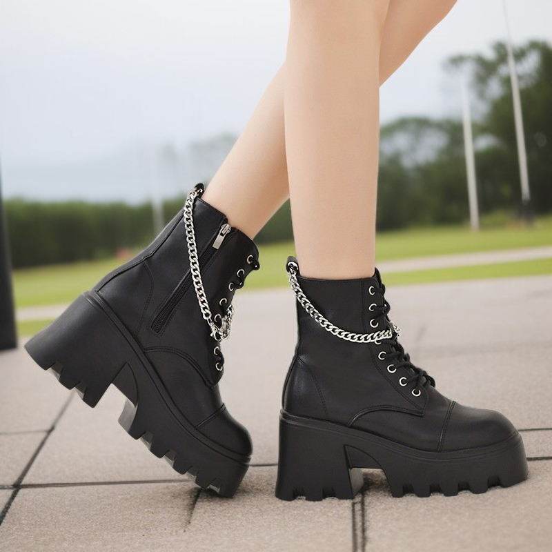 漆皮ゴシック黒ブーツの全体画像