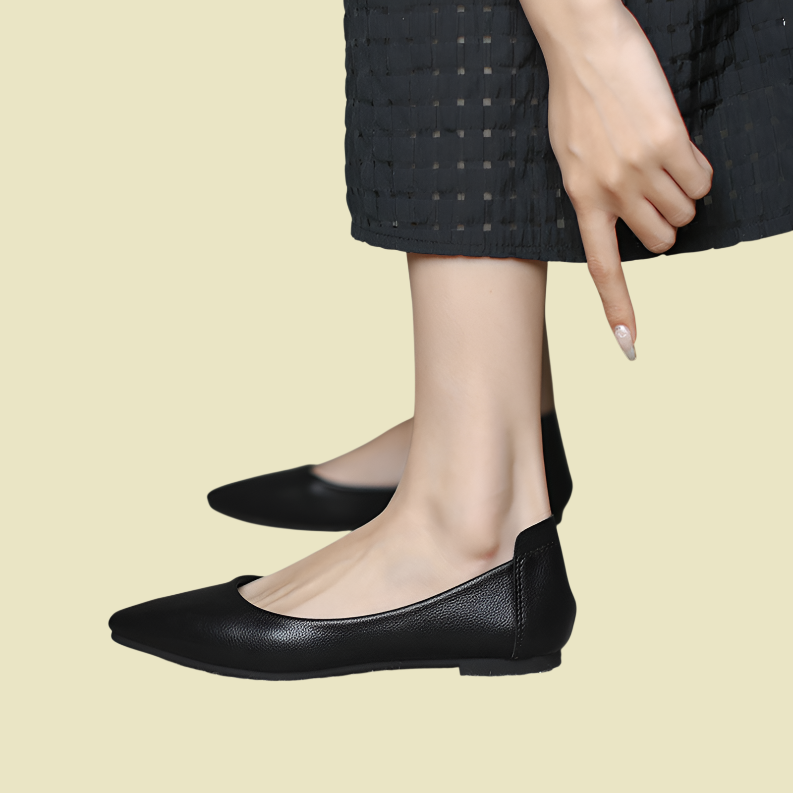 Versatile solid color flat bottomed shallow mouth pointed leather shoes