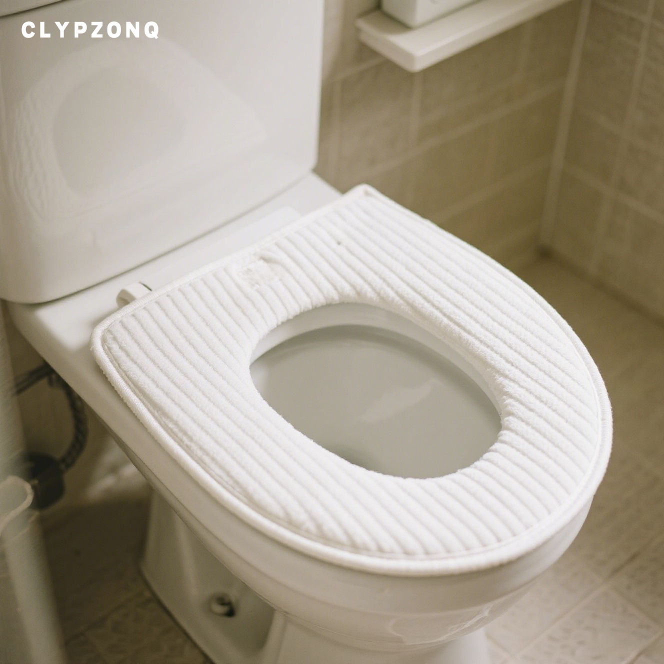 角型氷を作れるシリコン製アイスキューブトレイ