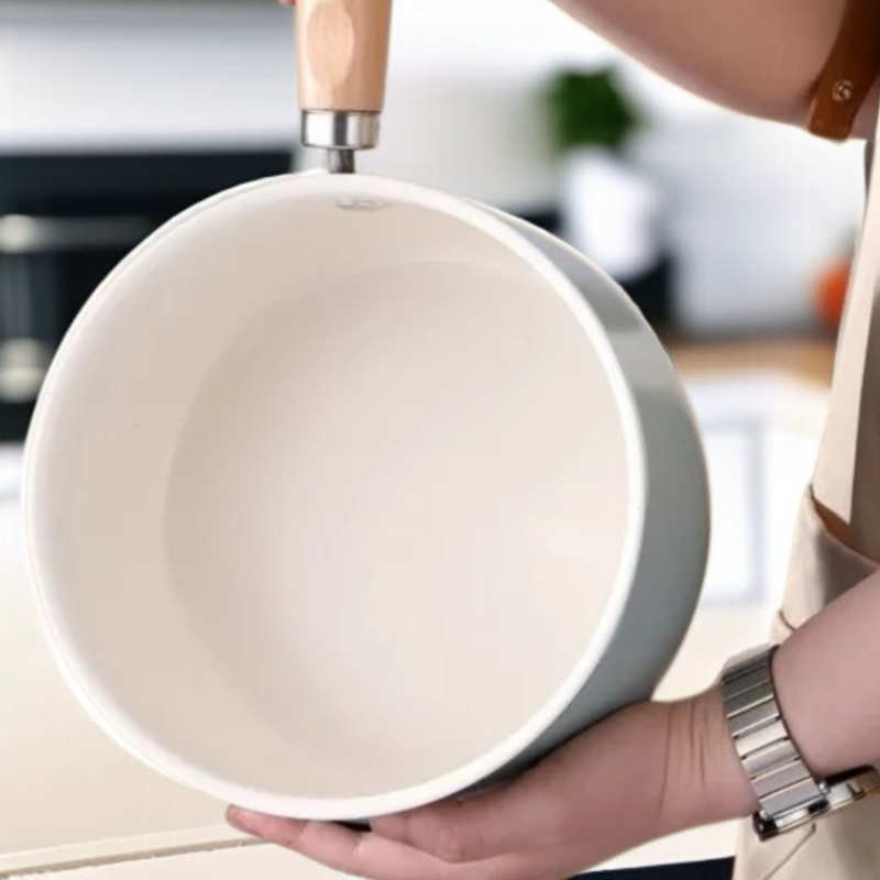 양면 무접착 라면냄비 주방 사용 모습