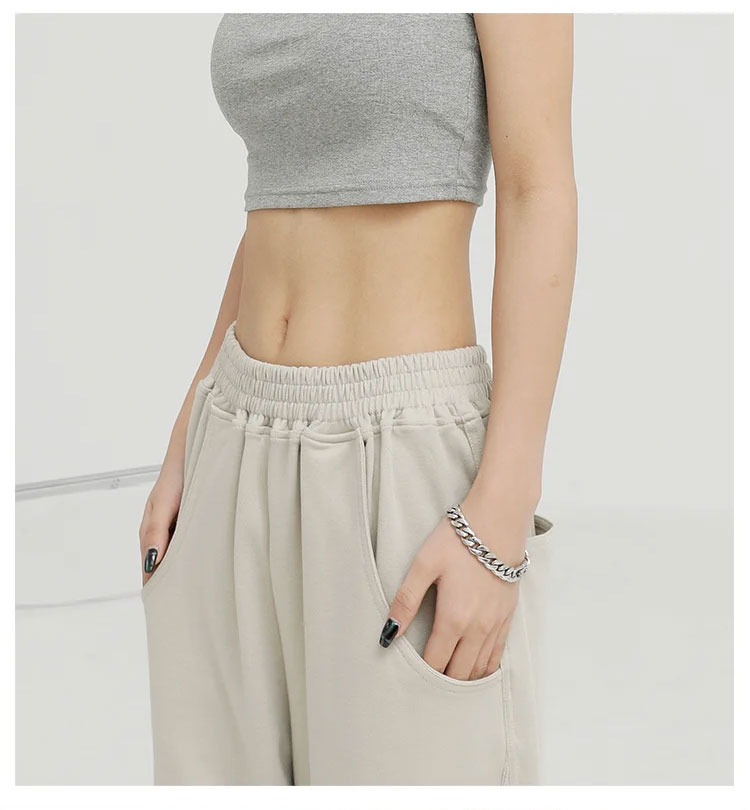 おしゃれなカジュアルワイドパンツ全体画像