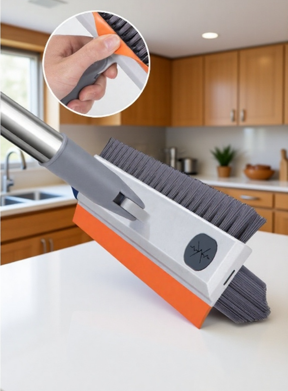 مكشطة بلاستيكية للأرضيات في الحمام