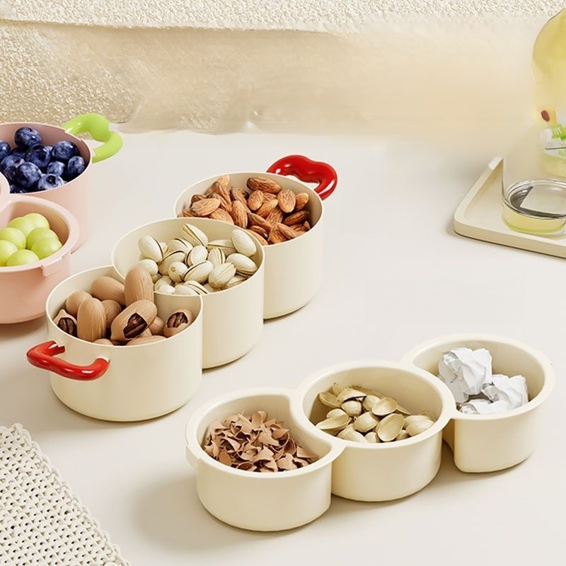 Removable and washable fruit tray drain basket