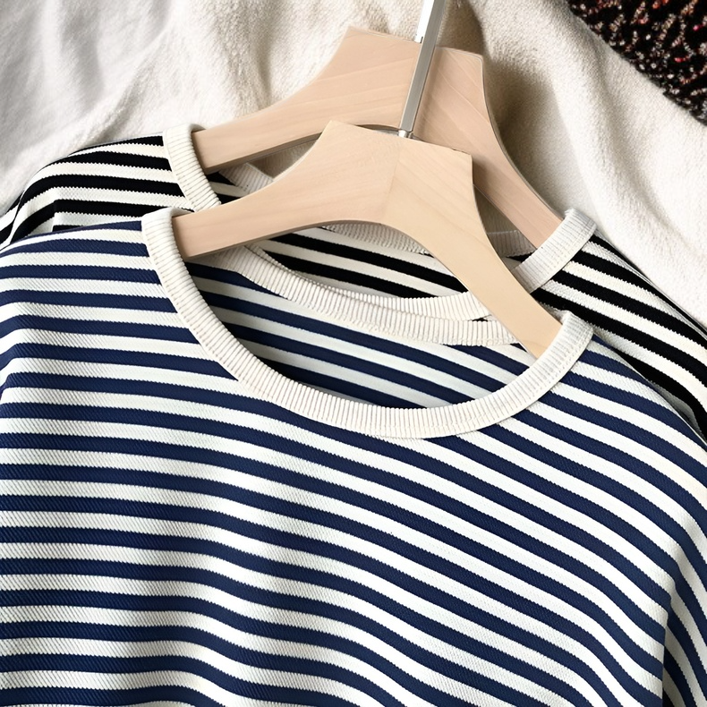 レディース季節の変わり目用おしゃれストライプ長袖トップス