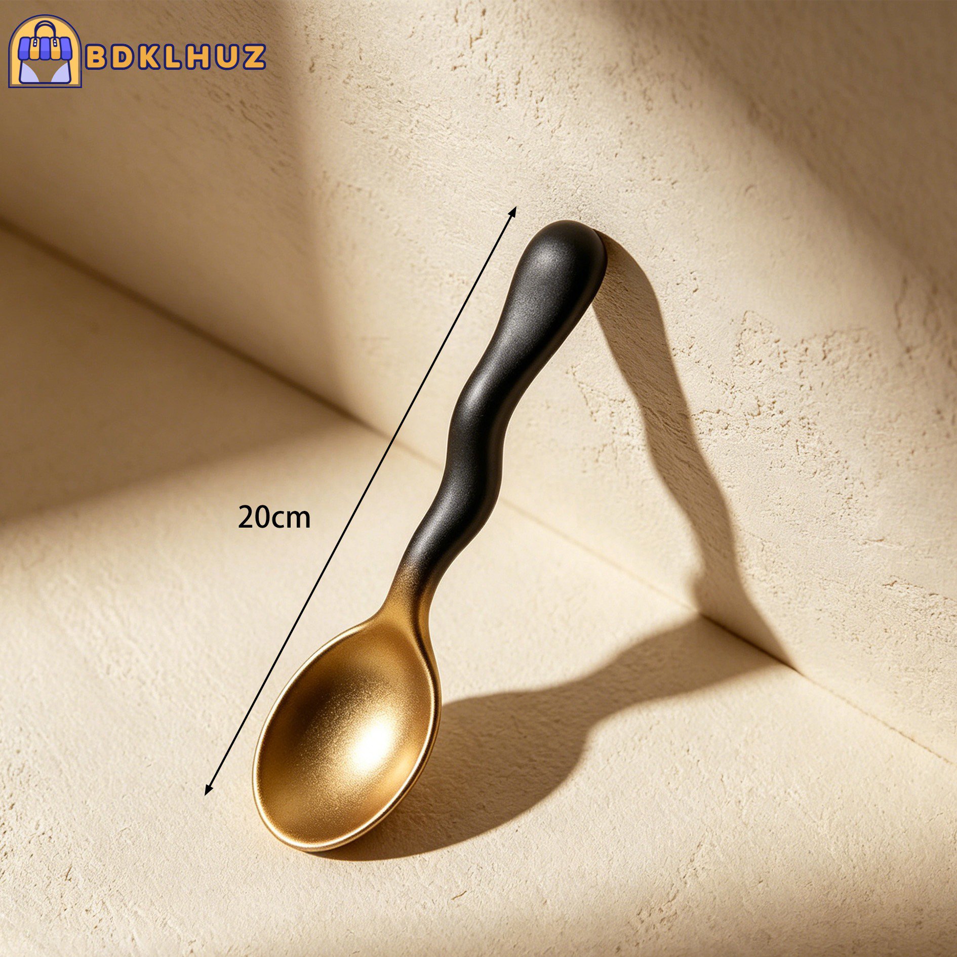 Durable metal spoons for dining table