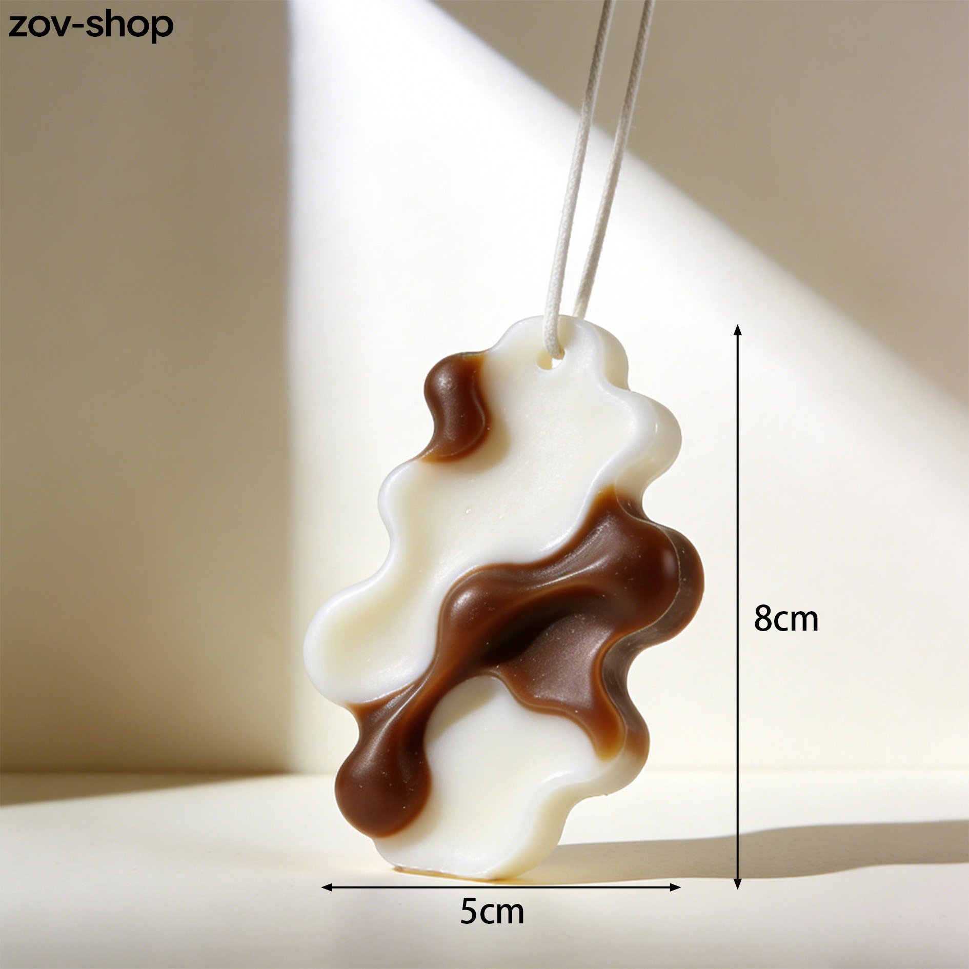 실내 공간에 놓인 향기 왁스 정제