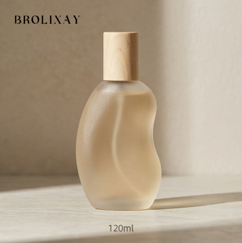 ภาพเปรียบเทียบก่อนและหลังใช้สเปรย์ขจัดกลิ่น