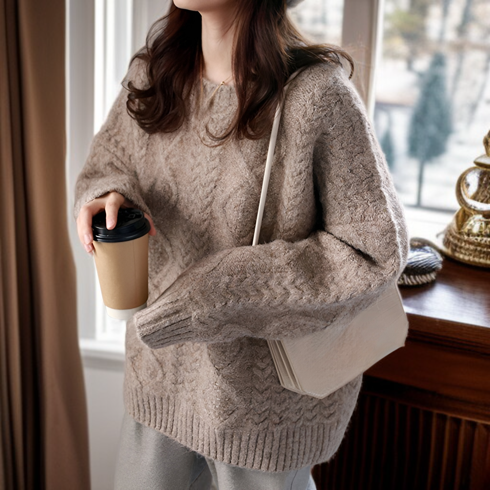 新作秋冬厚手ケーブル編みセーター女性用 ゆったりシルエット