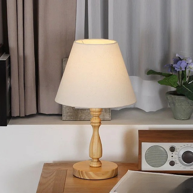 Modern decorative table lamp