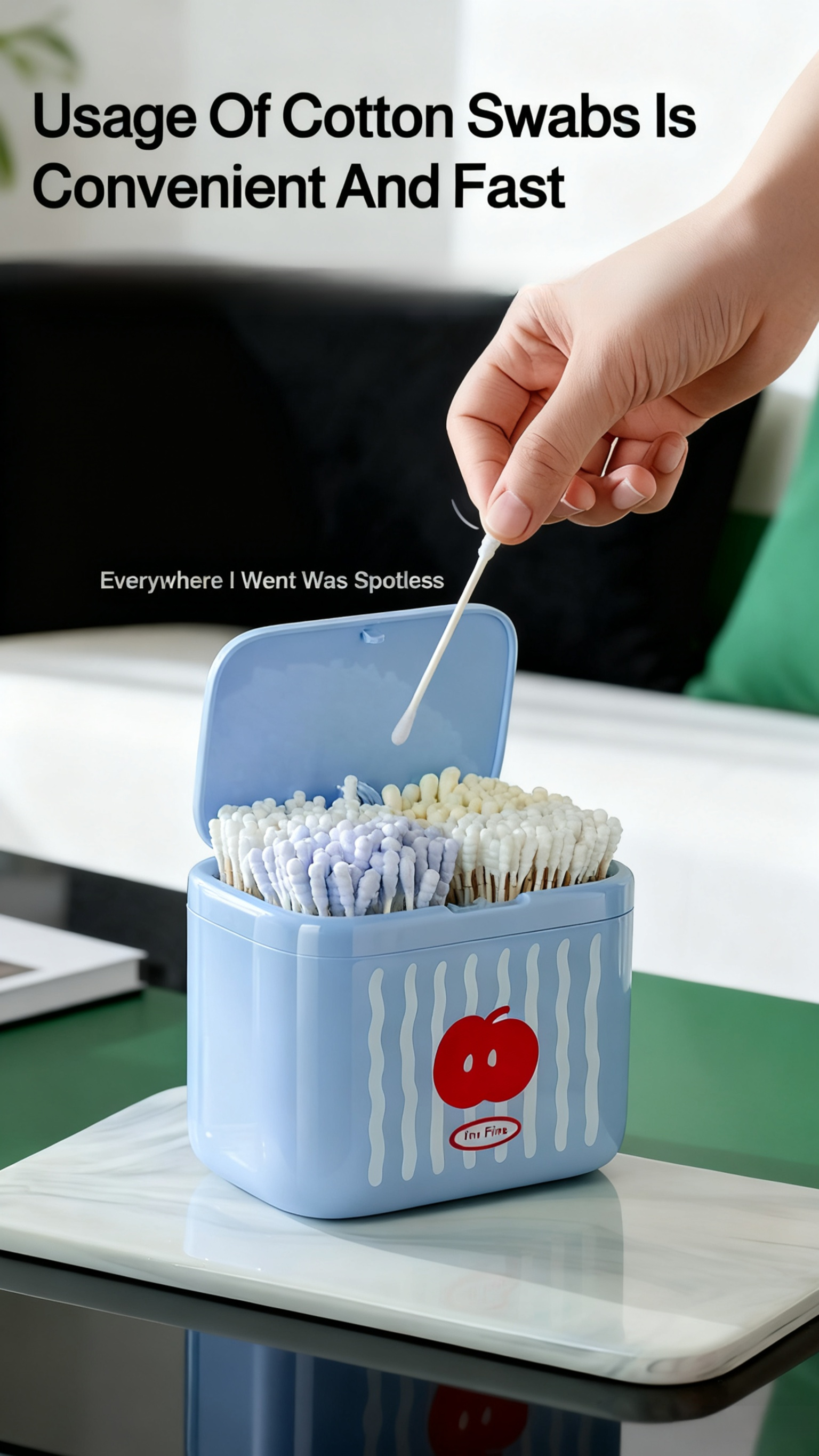 Dustproof cotton bud holder with automatic lift