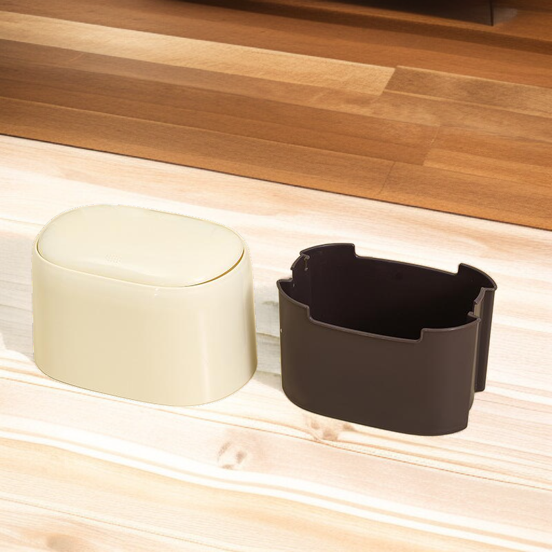 뚜껑이 있는 쓰레기통