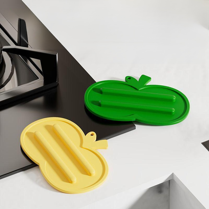 りんご柄の滑り止めマット