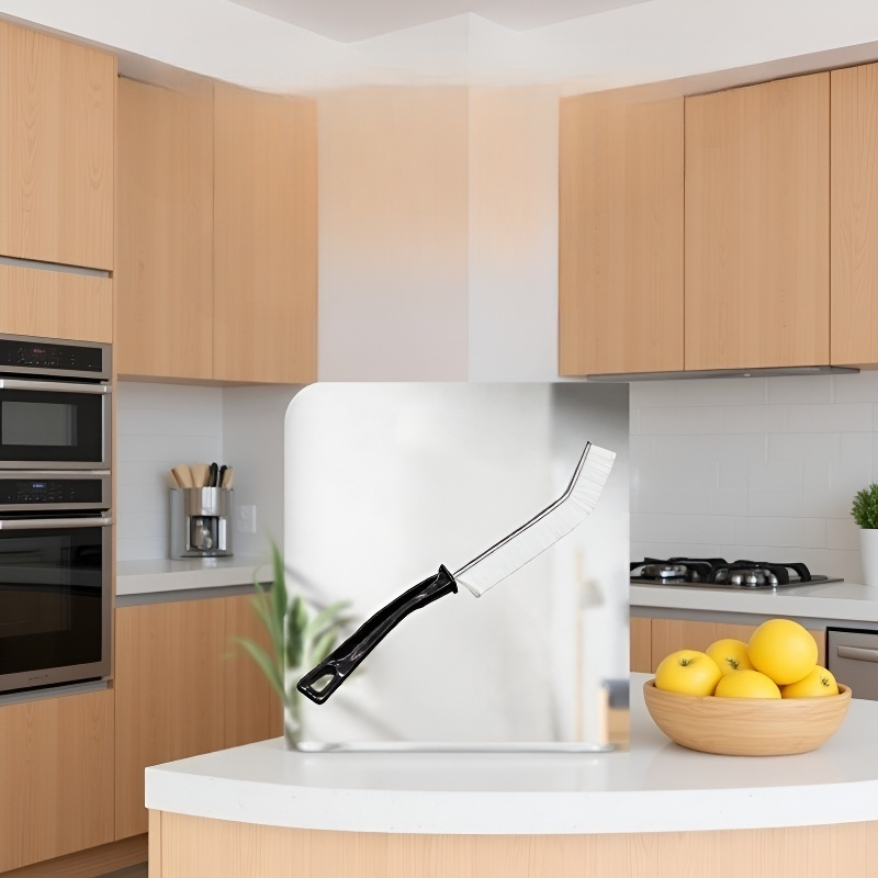 Brosse ergonomique pour l’entretien domestique