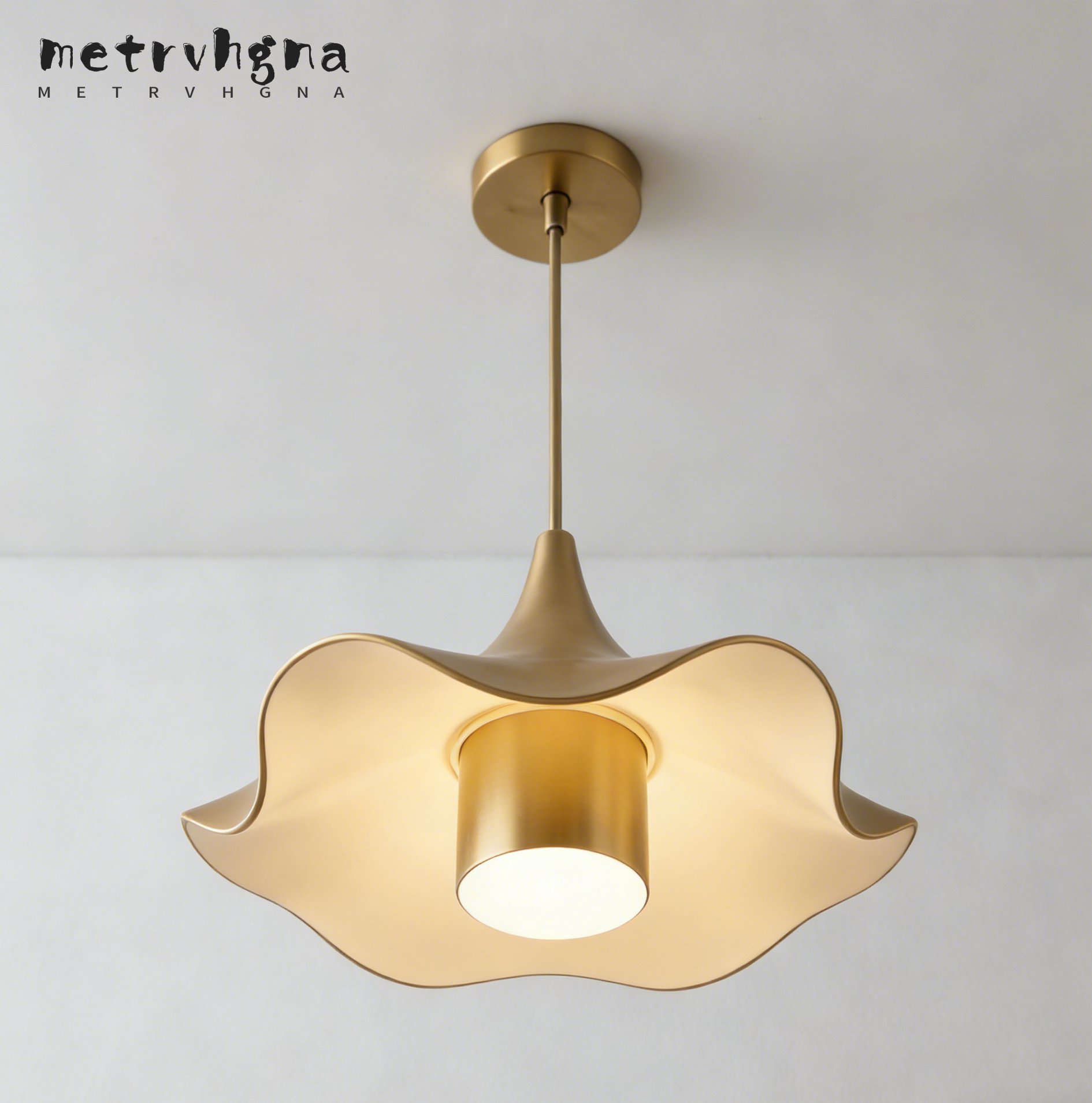 โคมไฟแขวนดีไซน์ทันสมัยสำหรับตกแต่งบ้าน