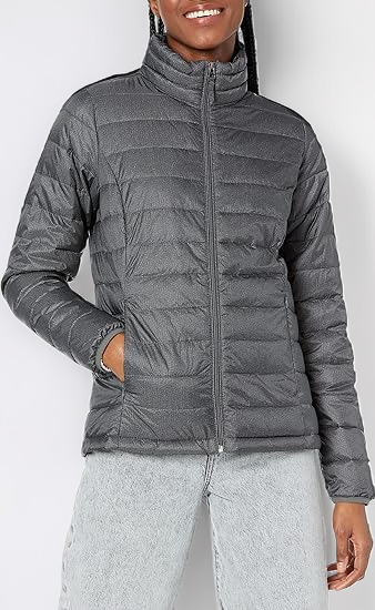 防寒性抜群の軽量ダウンジャケット袖部分