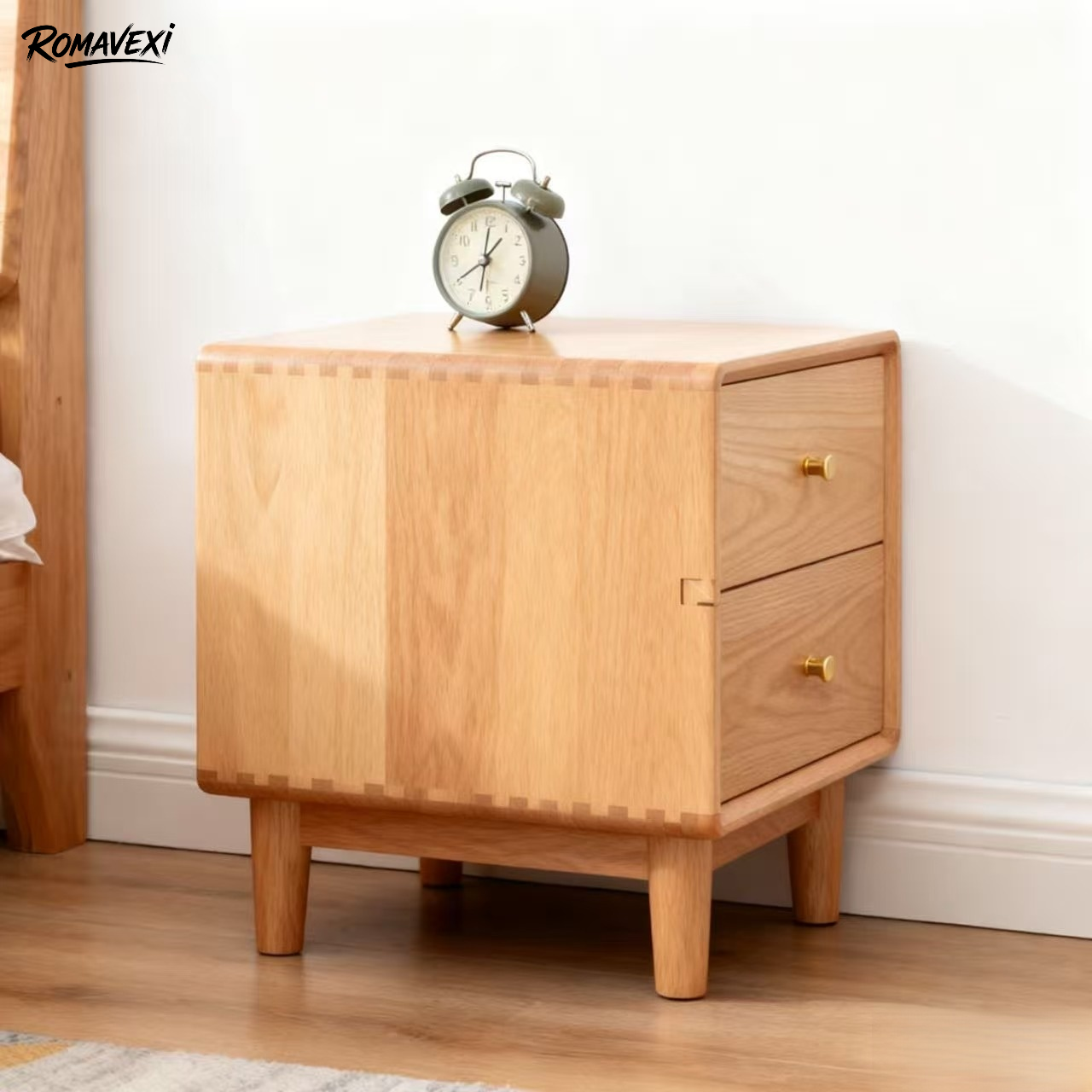 高品質天然木素材のベッドサイドテーブル詳細