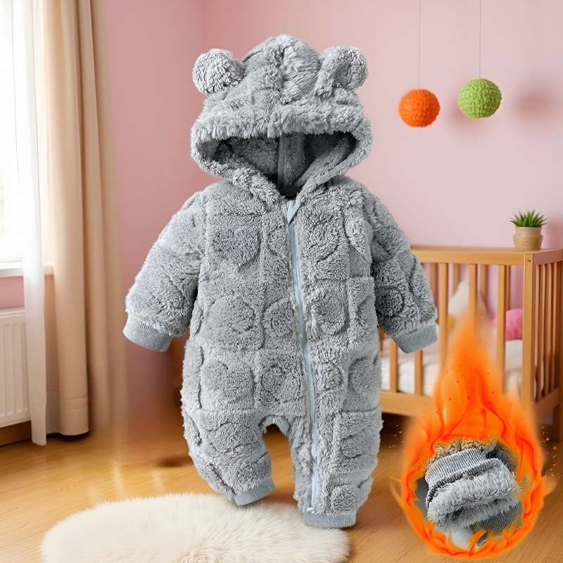 柔らかい素材の冬用カバーオール詳細