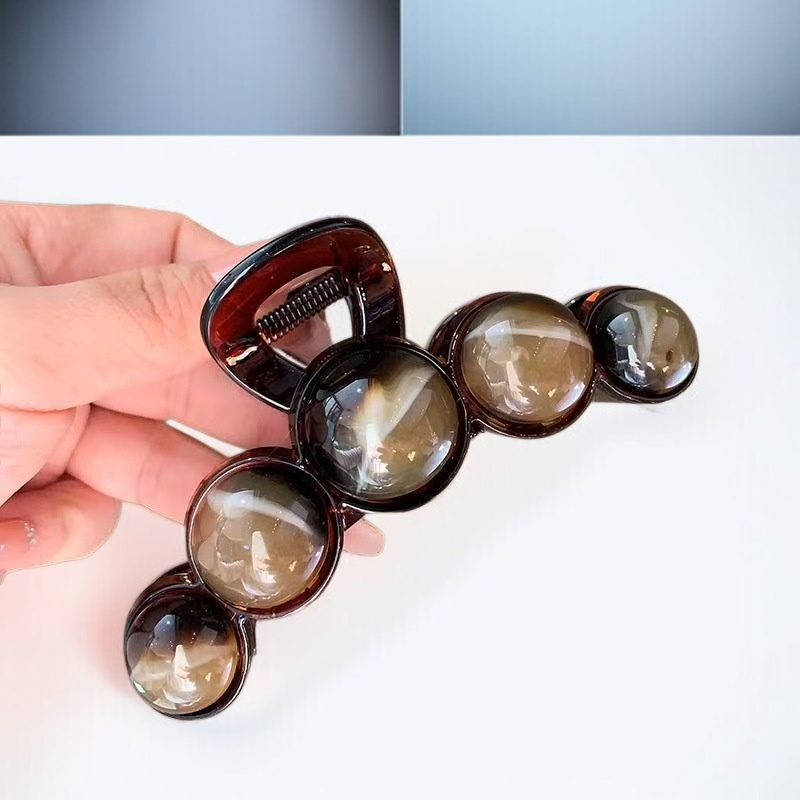 Luxury hair clip for sophisticated looks