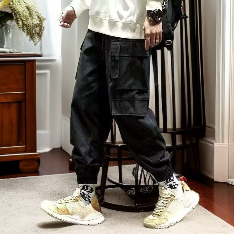 多ポケットデザインのアップ