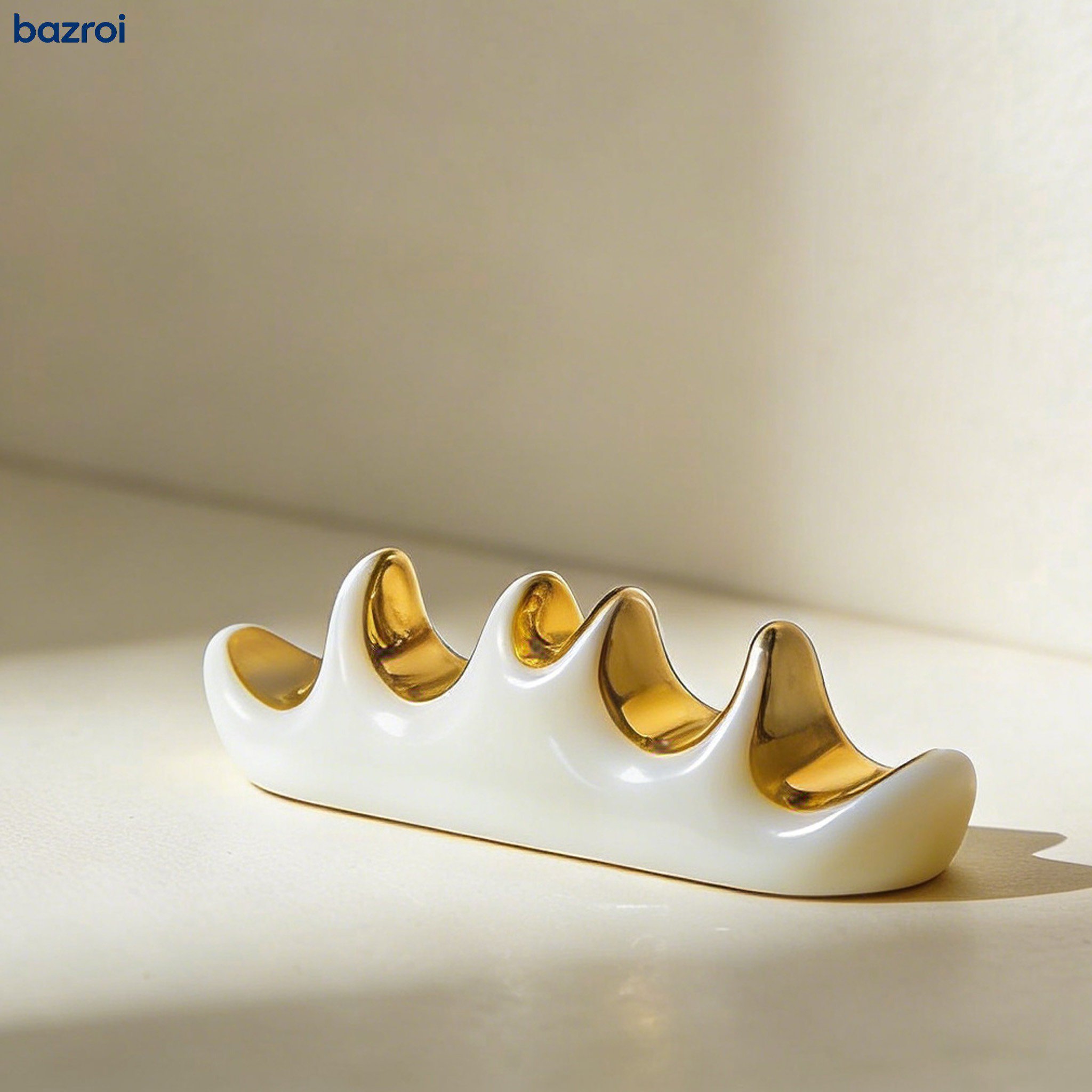 デスク上に並べたペン立て使用イメージ