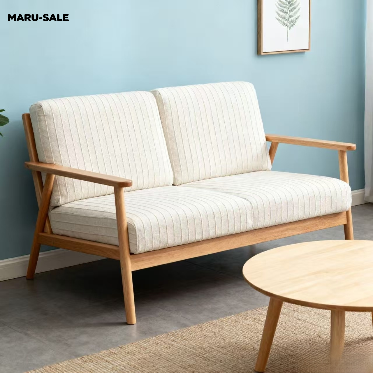 โซฟาสีขาวดีไซน์มินิมอลสำหรับห้องนั่งเล่น