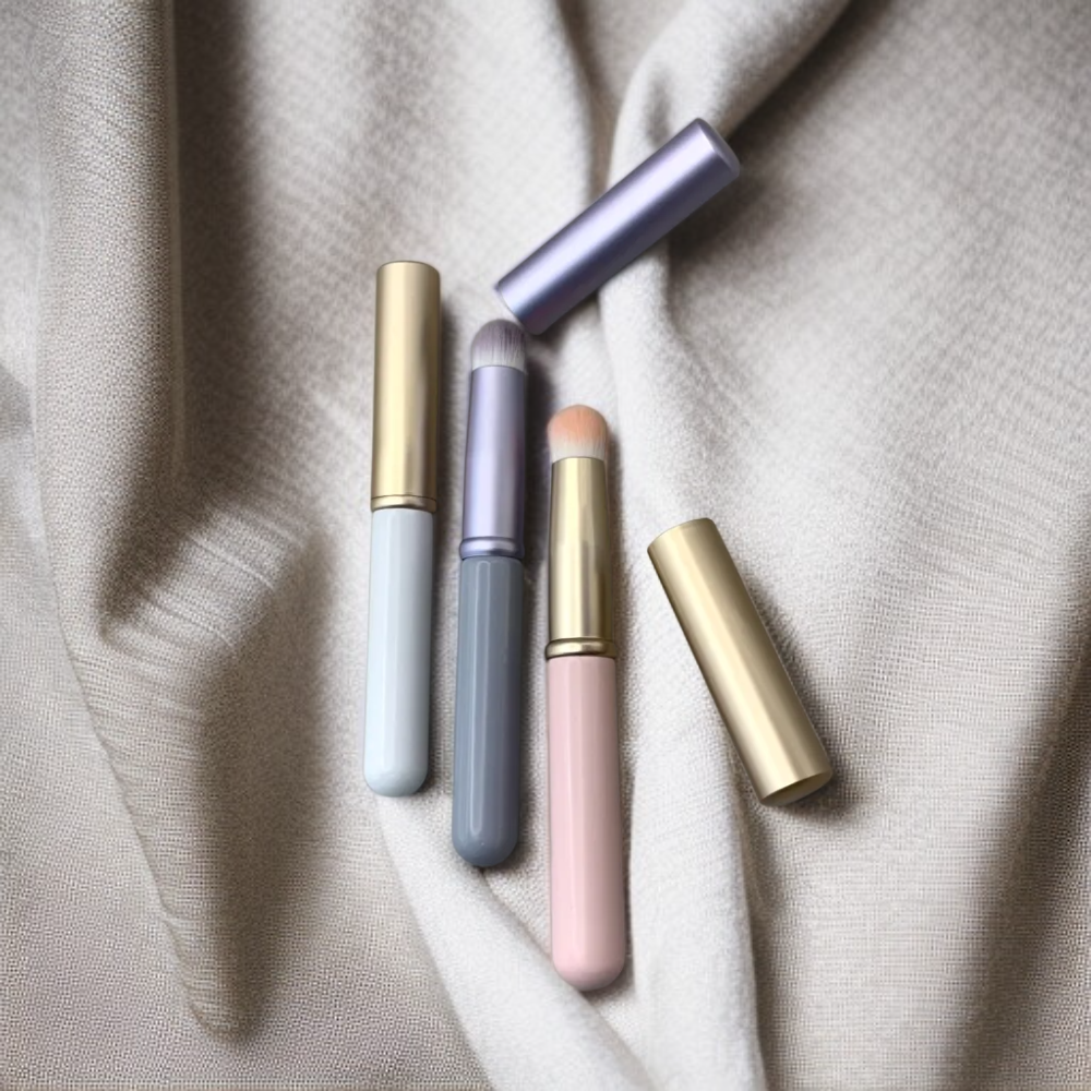 携帯用ミニリップブラシ