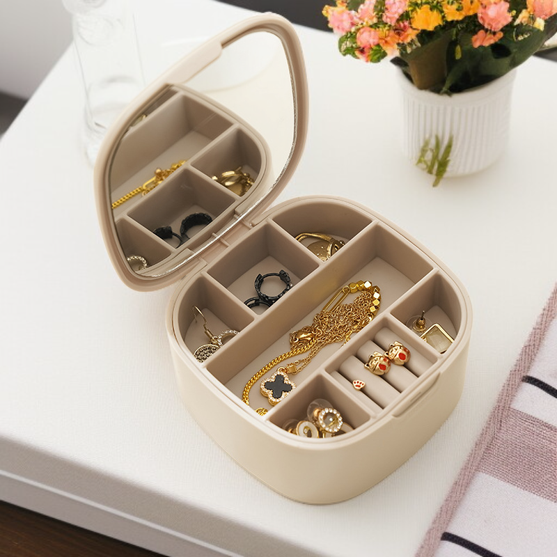 Ensemble compact de rangement pour rouges à lèvres et bijoux