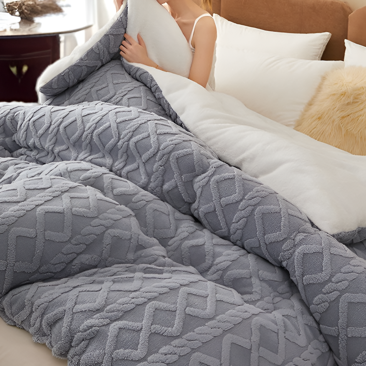 暖かいフランネル布団を厚くする