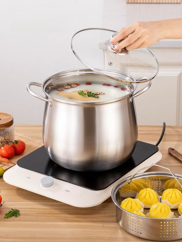 Casserole en acier inoxydable vue de dessus