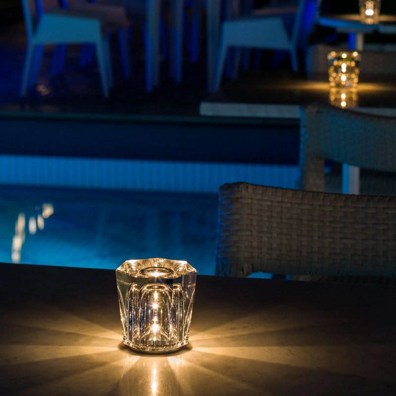 โคมไฟตั้งโต๊ะคริสตัลไร้สาย ขนาดเล็กสำหรับตกแต่งภายใน