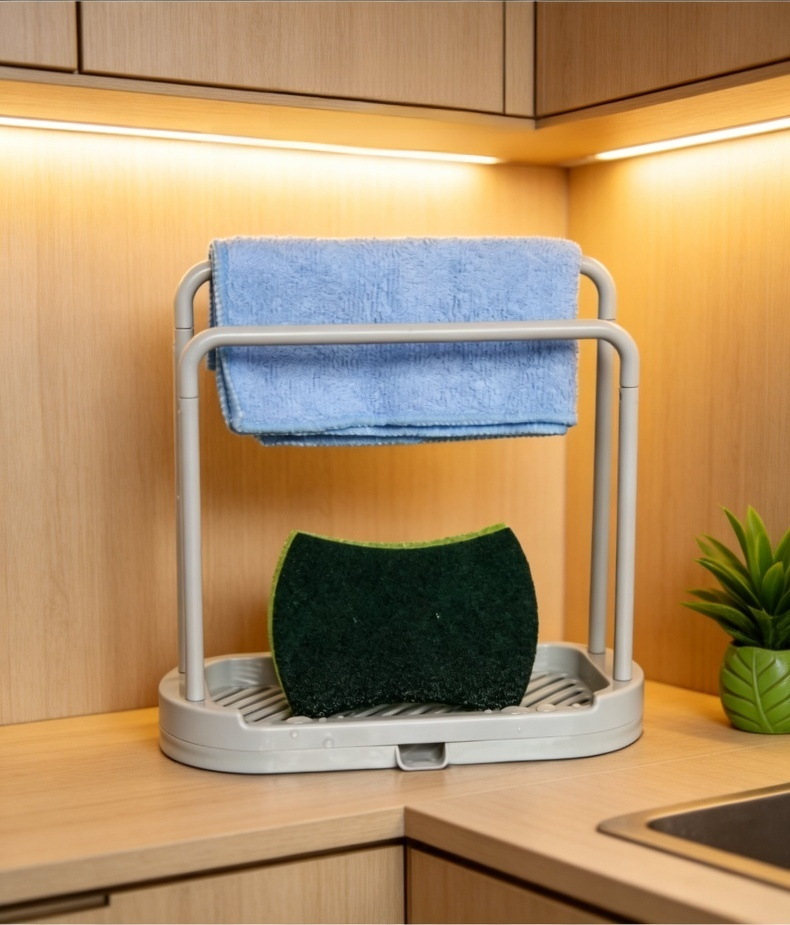 廚房置物架安裝於水槽旁