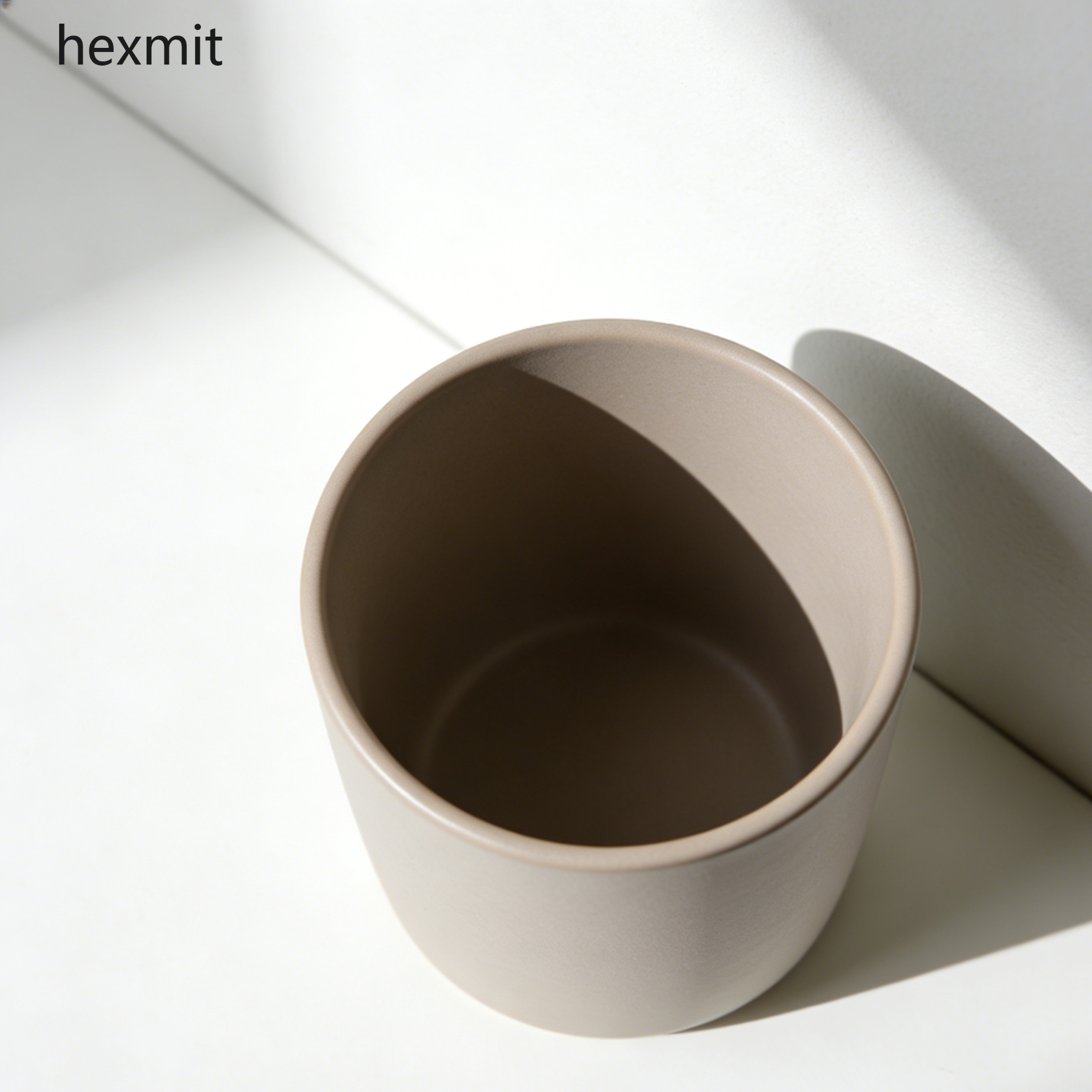 ขวดน้ำดื่มแบบเรียบง่ายและพกพาสะดวก แพ็ค 10 ขวด