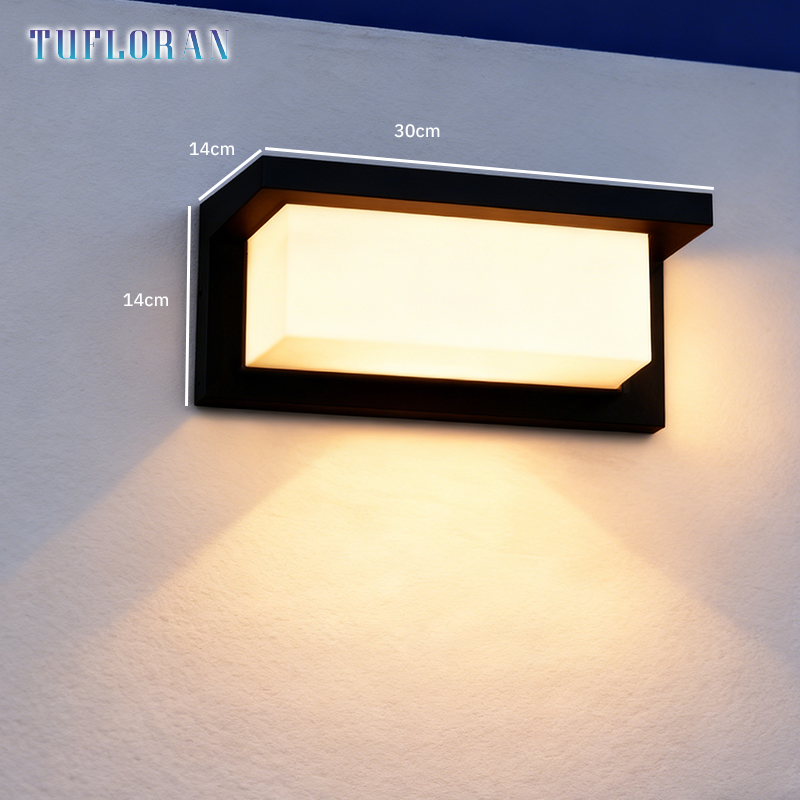 โคมไฟติดผนังโซล่าเซลล์กันน้ำสำหรับภายนอก