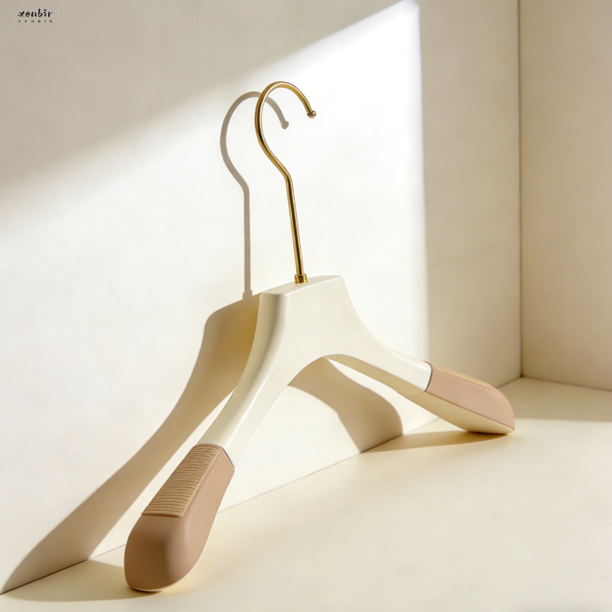 ไม้แขวนเสื้อสำหรับแขวนเสื้อผ้าทุกประเภท