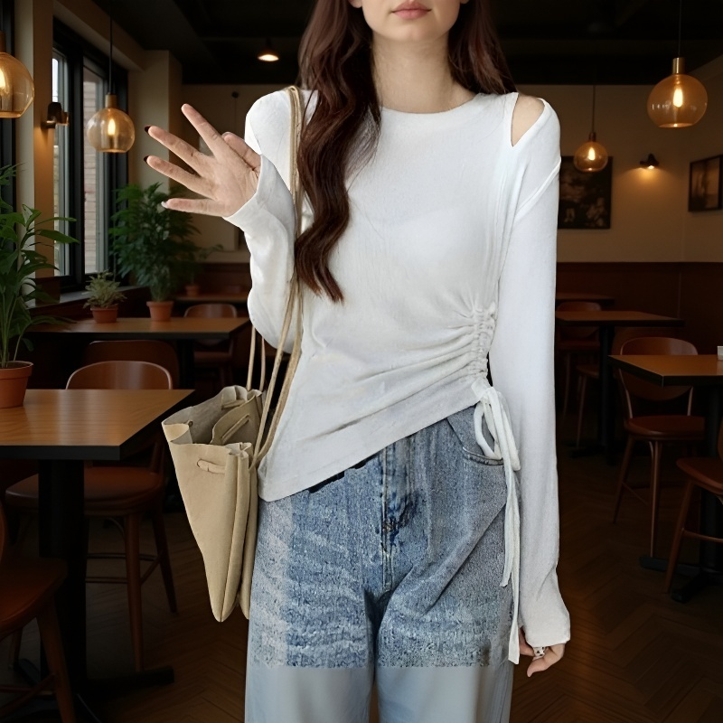 伸縮性のある無地長袖ベースレイヤー