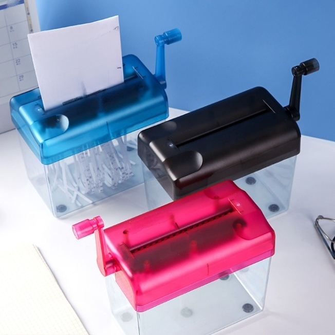 Mini manual paper shredder