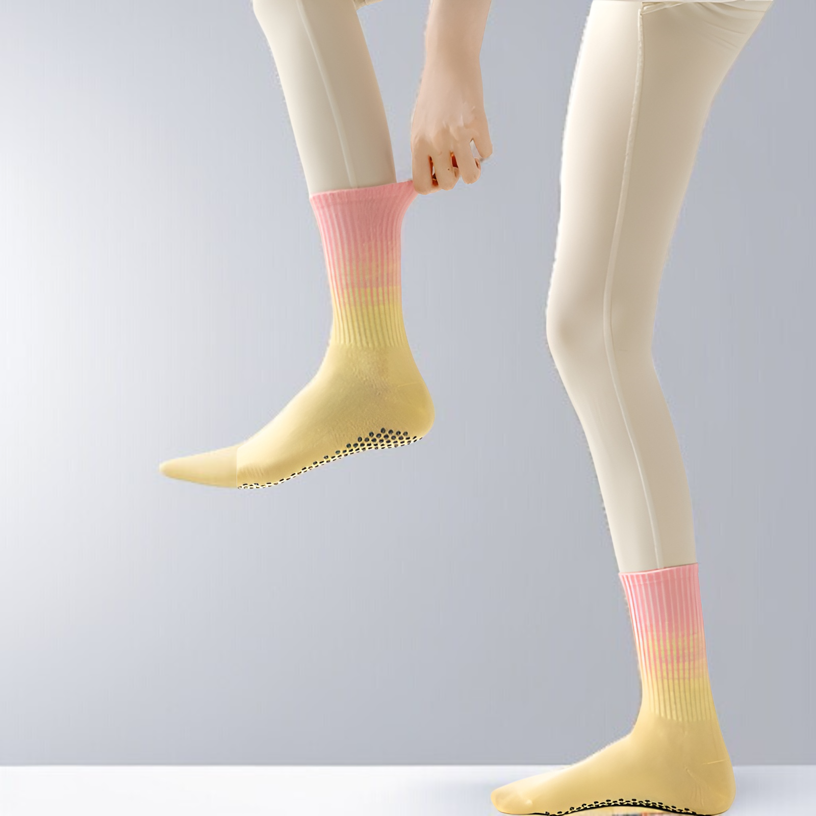 그라데이션 미끄럼 방지 요가 중통 양말