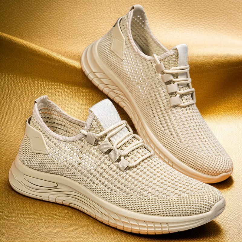 シンプルなスニーカー