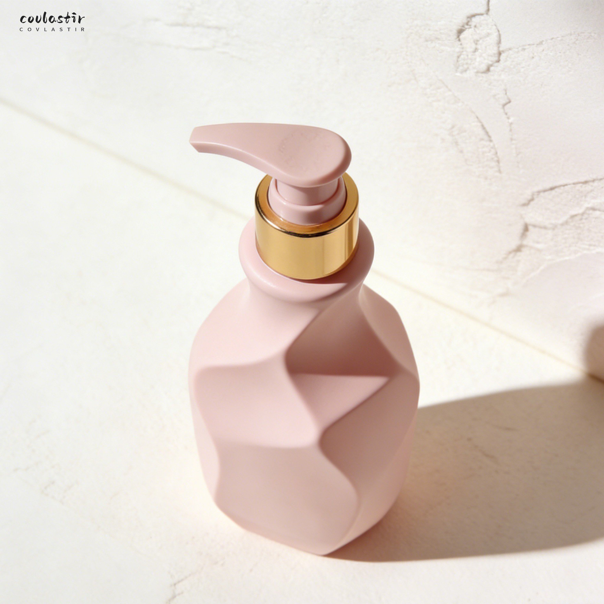 โลชั่นน้ำหอมบำรุงผิวขาวและให้ความชุ่มชื้น