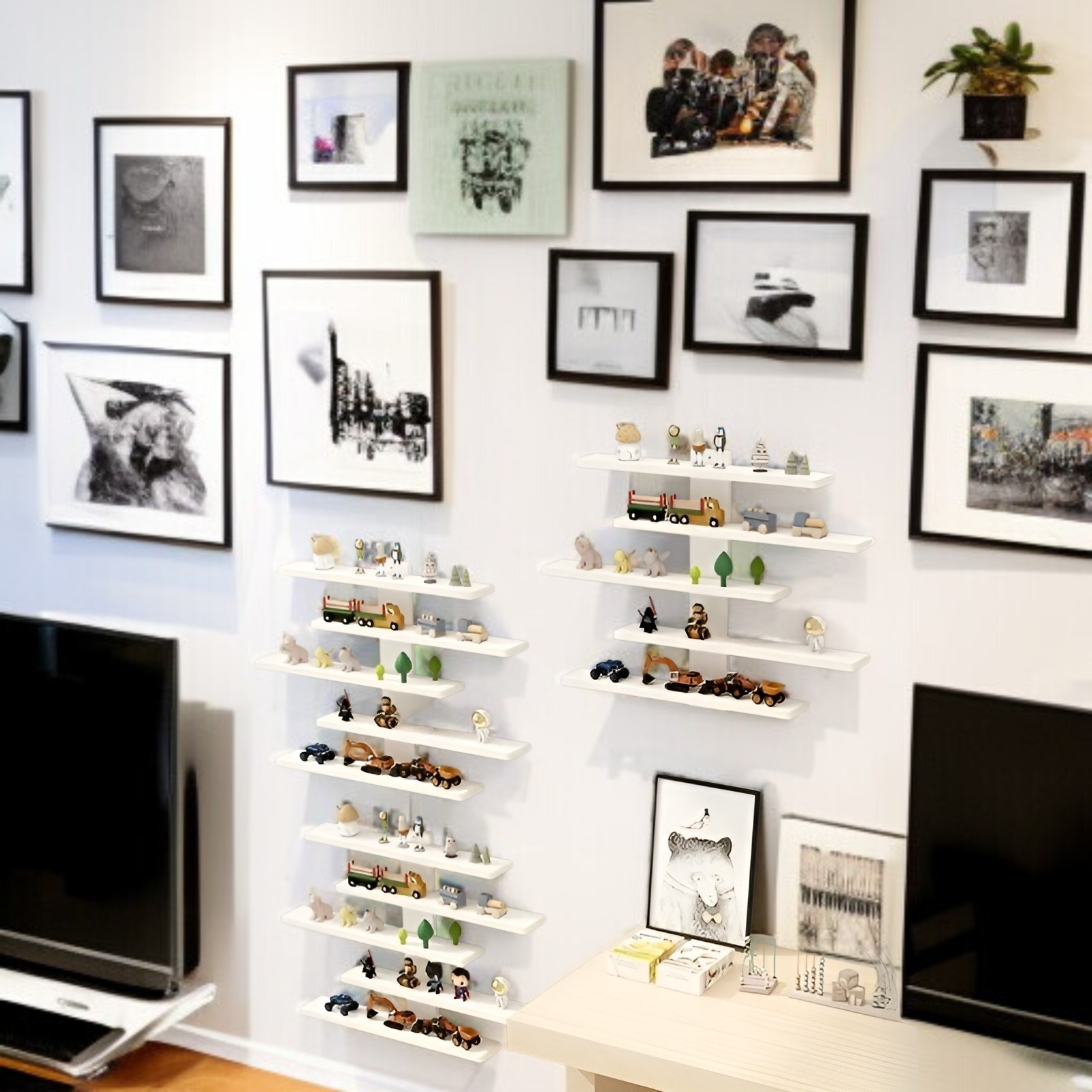 省スペースで壁に取り付け可能な収納ラック