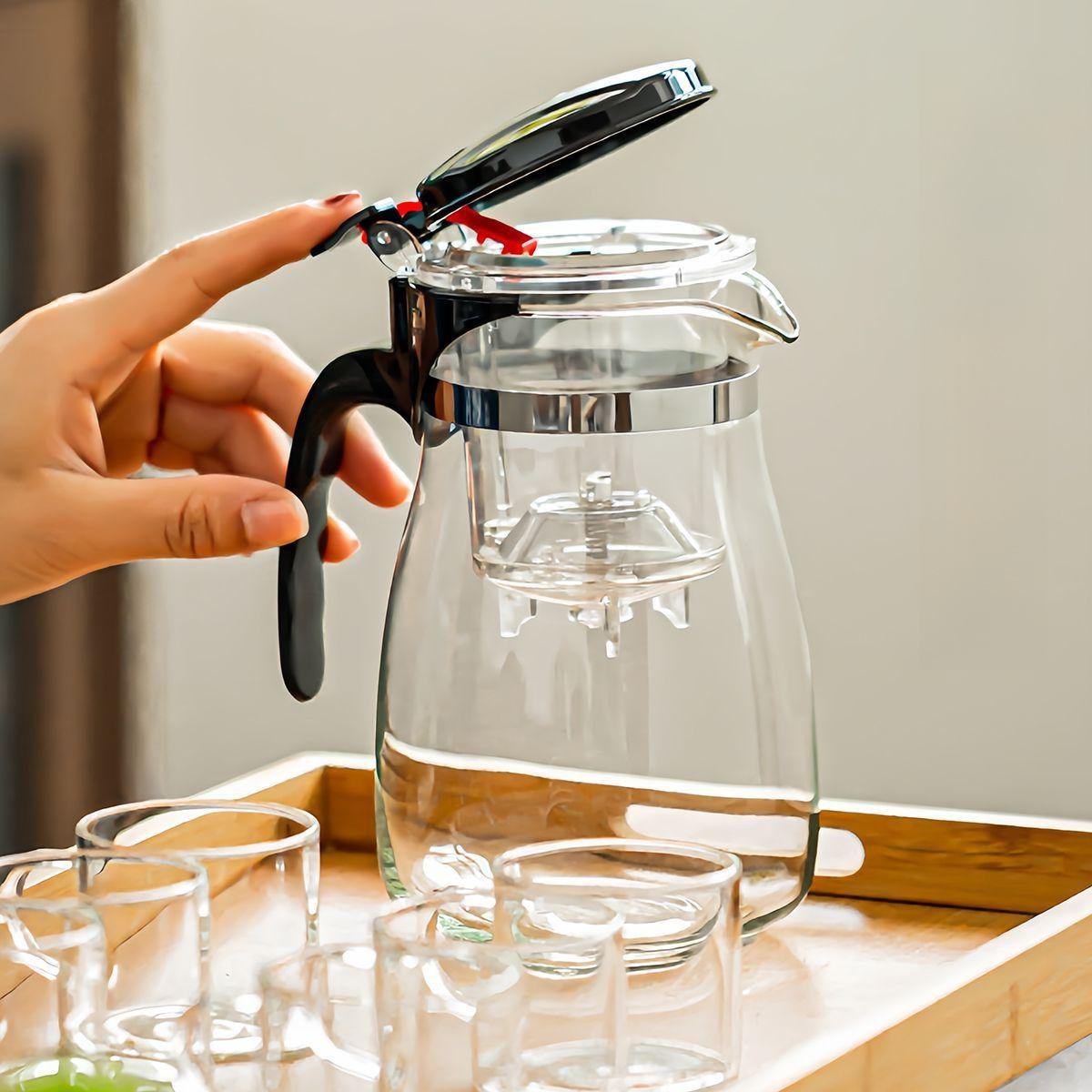 Teekanne aus dickwandigem Glas