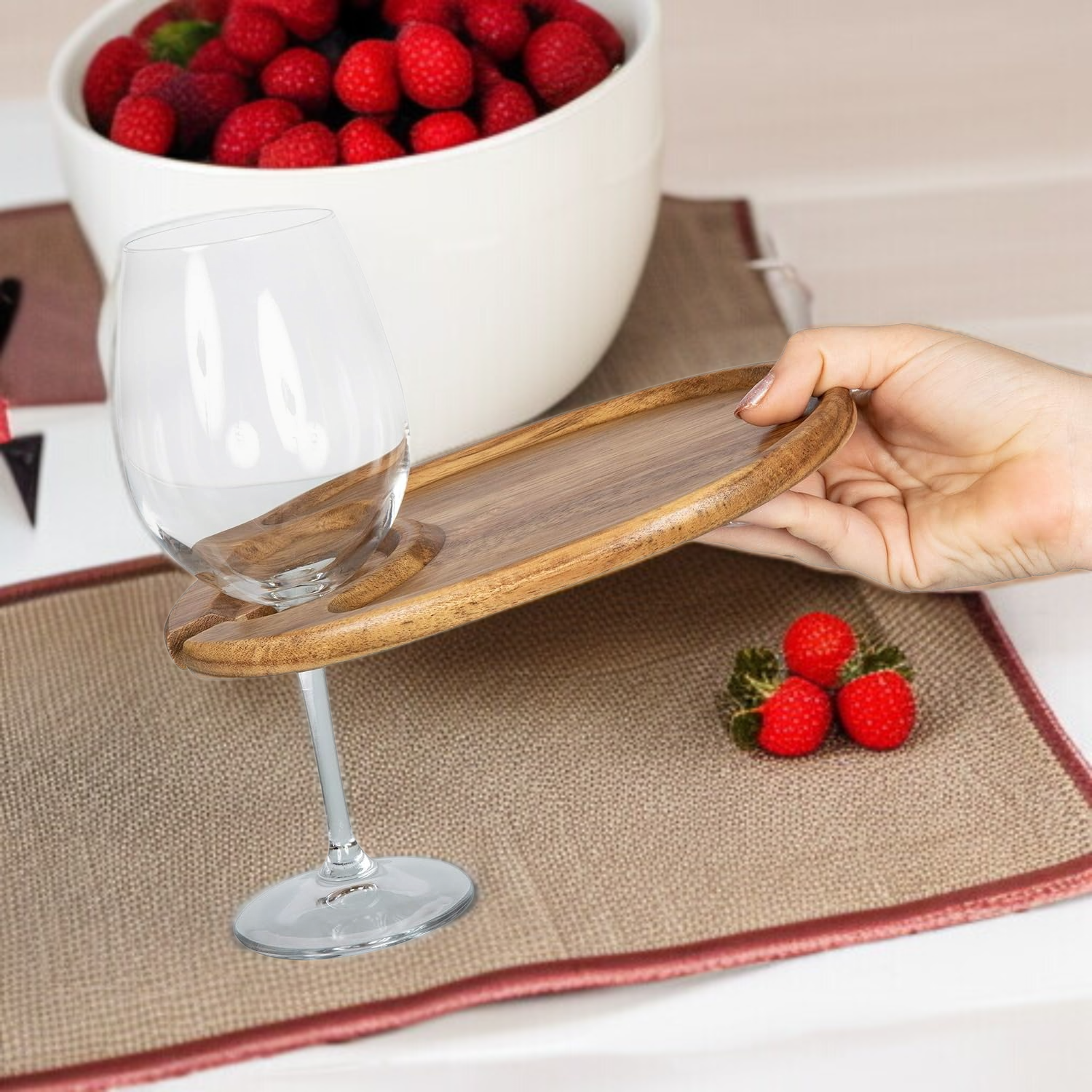 홈파티에 어울리는 세련된 와인 트레이