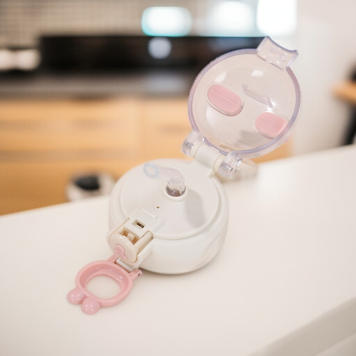 Capiba St cartoon plastic cups with secure lid