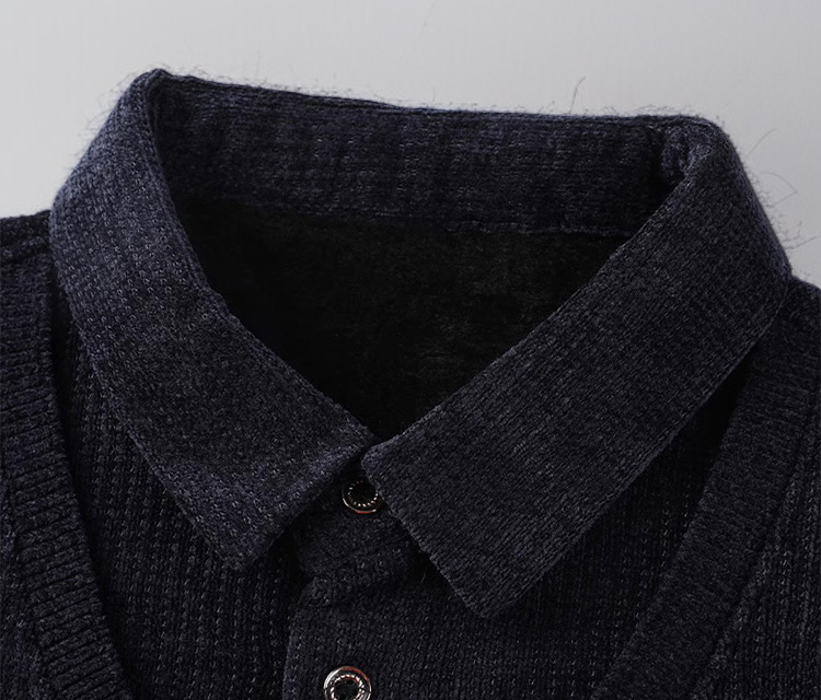 따뜻한 남성 니트 스웨터 후면 사진