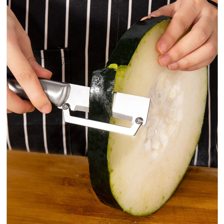 All-in-One Paring Knife for Fruit Preparation