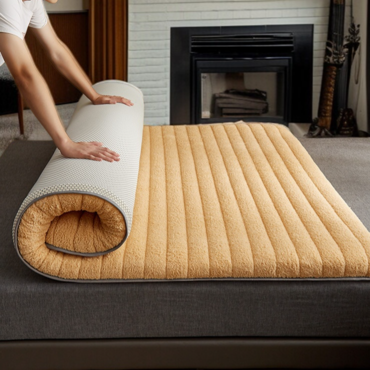 ツインマットレス畳は保温を厚くして冬に学生寮の子羊のベルベットのツインマットレスを敷くことができる