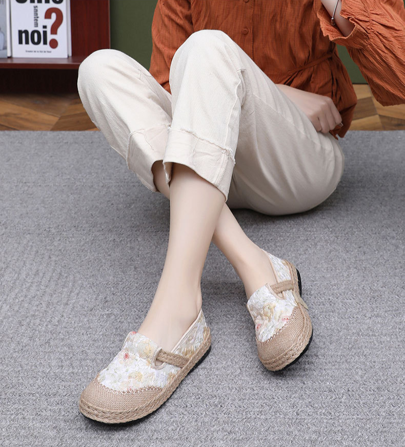 エスニックスタイルのレディース春靴正面画像