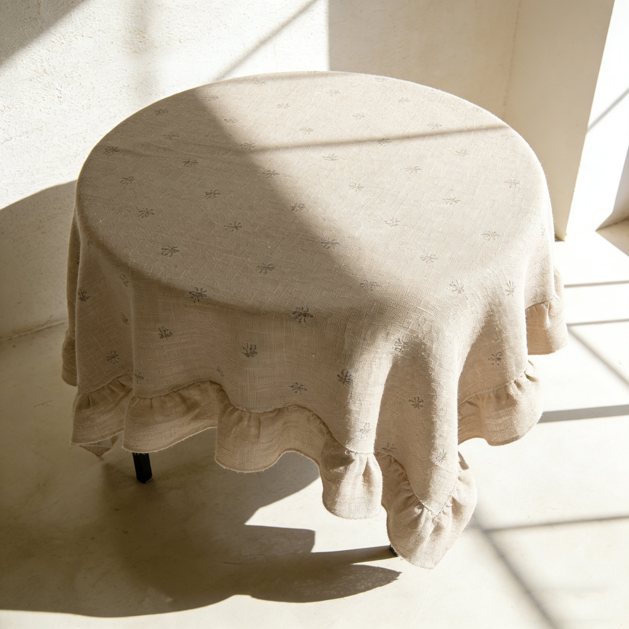 detalle del tejido artesanal de mantel de lino